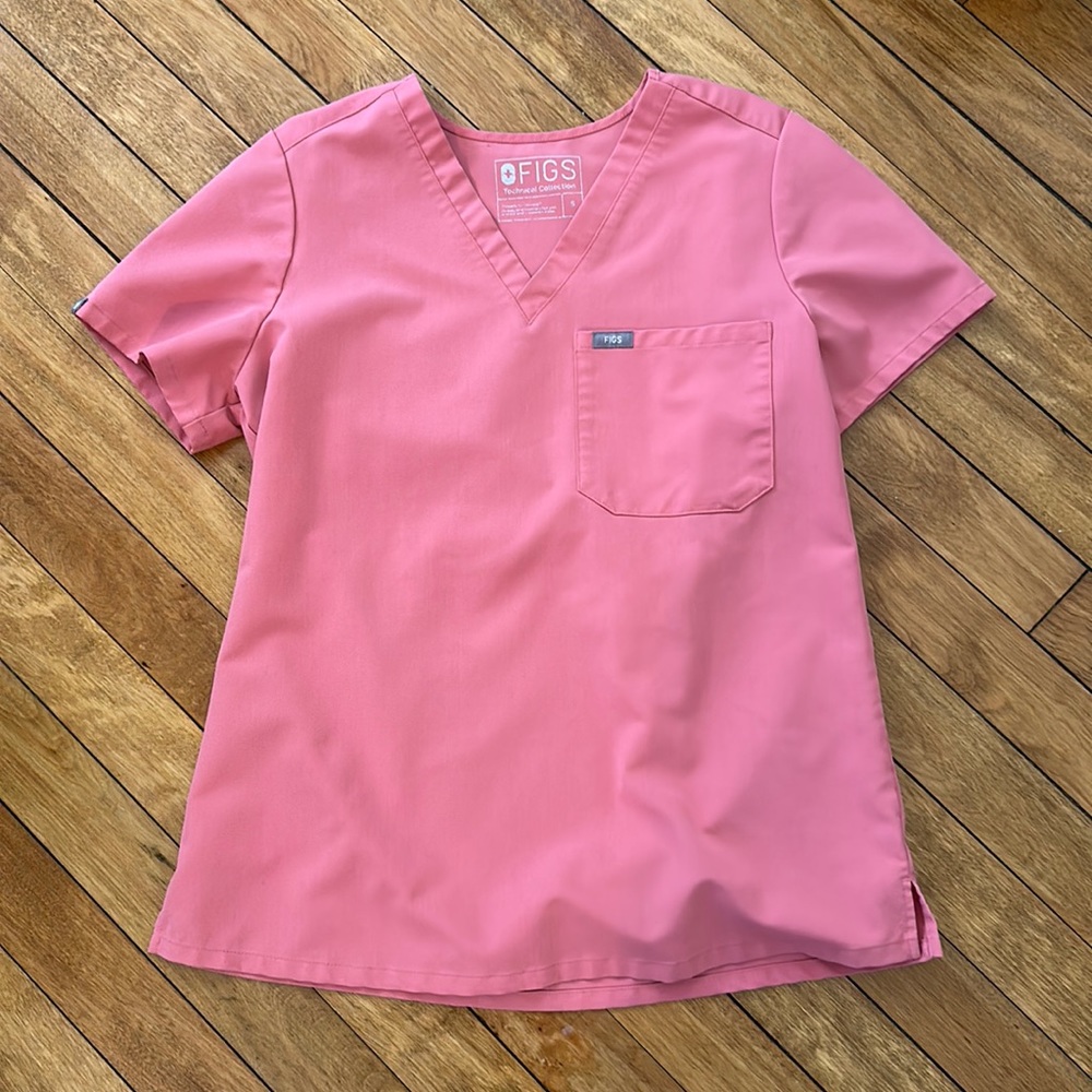 Figs beat it pink Catarina top S